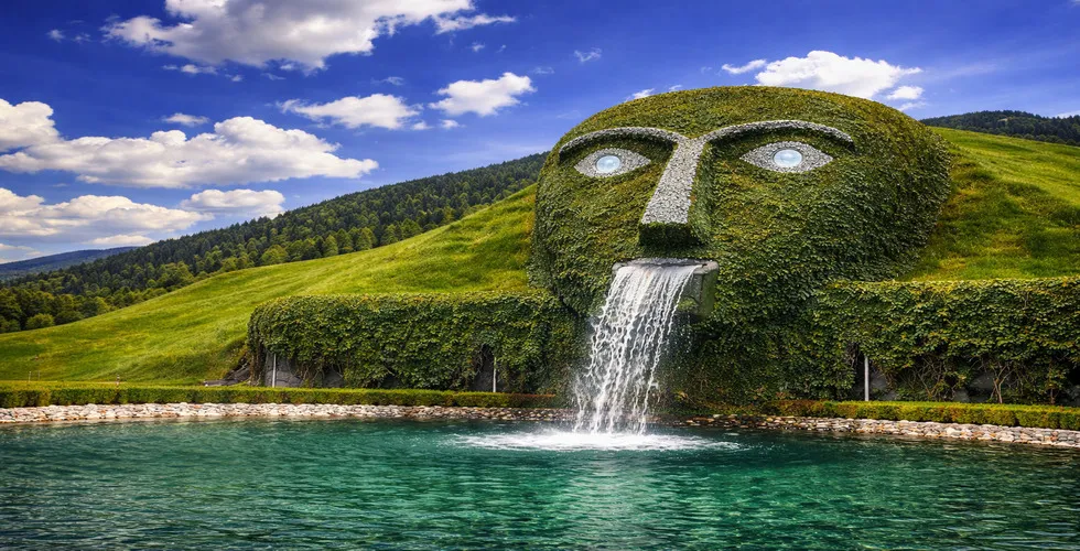 Splendid Swarovski Crystal World