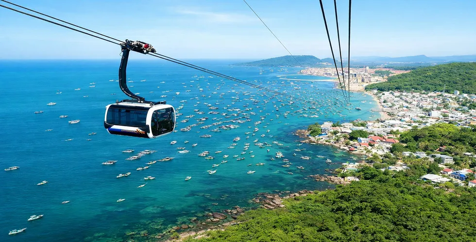 Hon Thom Cable Car
