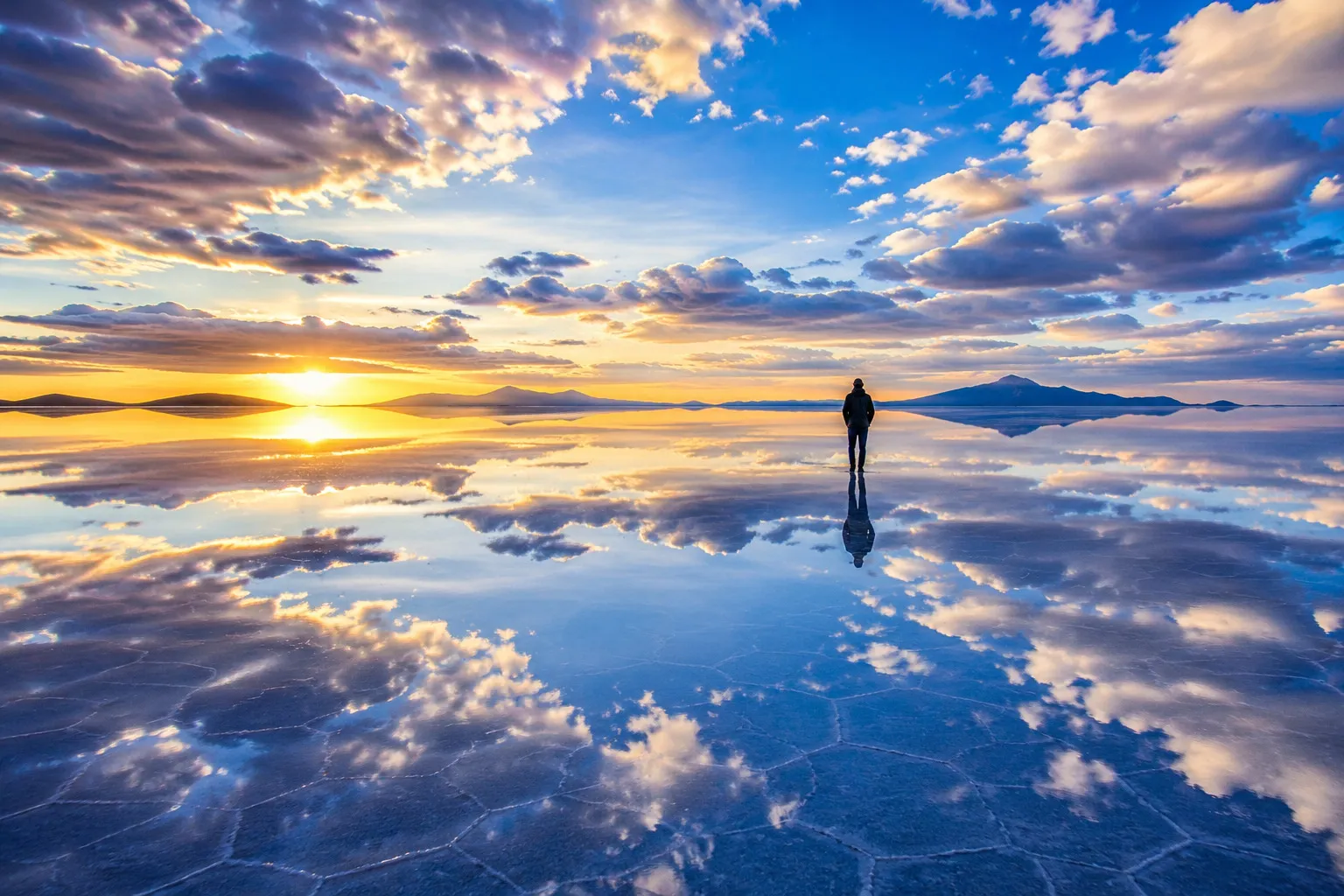 Salar De Uyuni (Sky Mirror Reflection) 